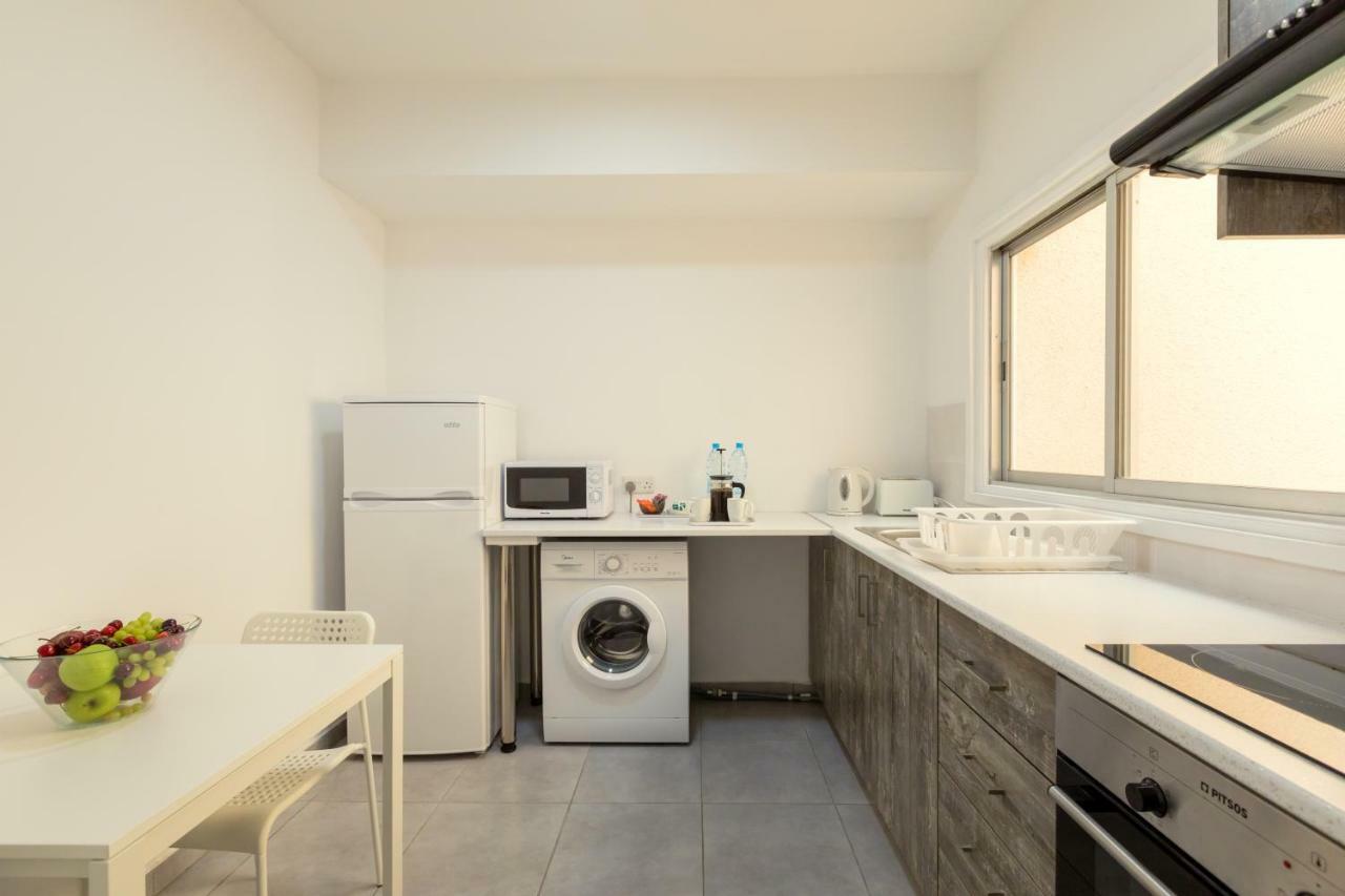 Savvas City Centre Flat Larnaca Exterior photo