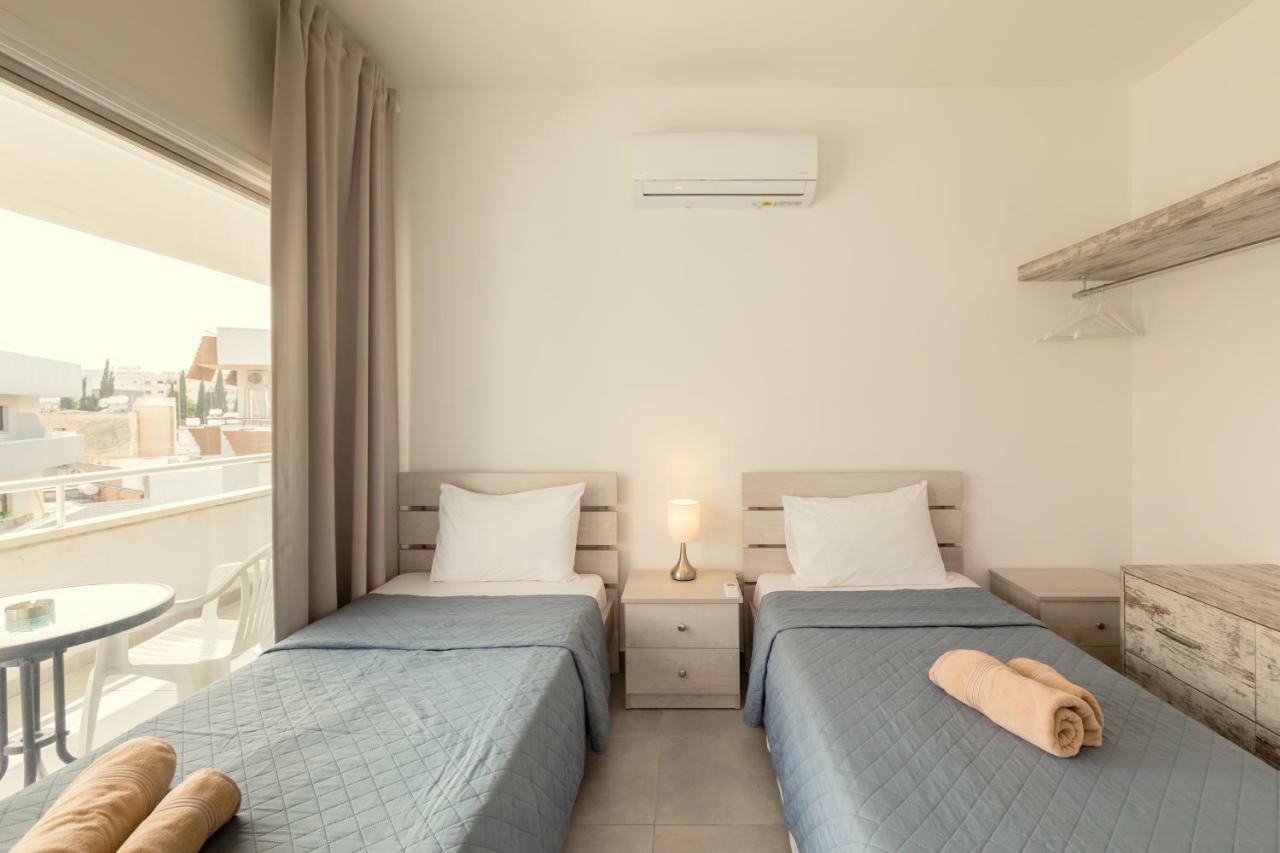 Savvas City Centre Flat Larnaca Exterior photo