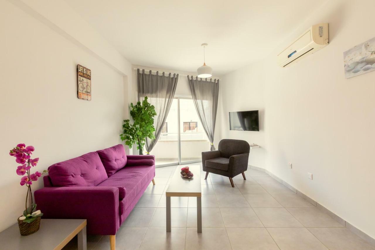 Savvas City Centre Flat Larnaca Exterior photo